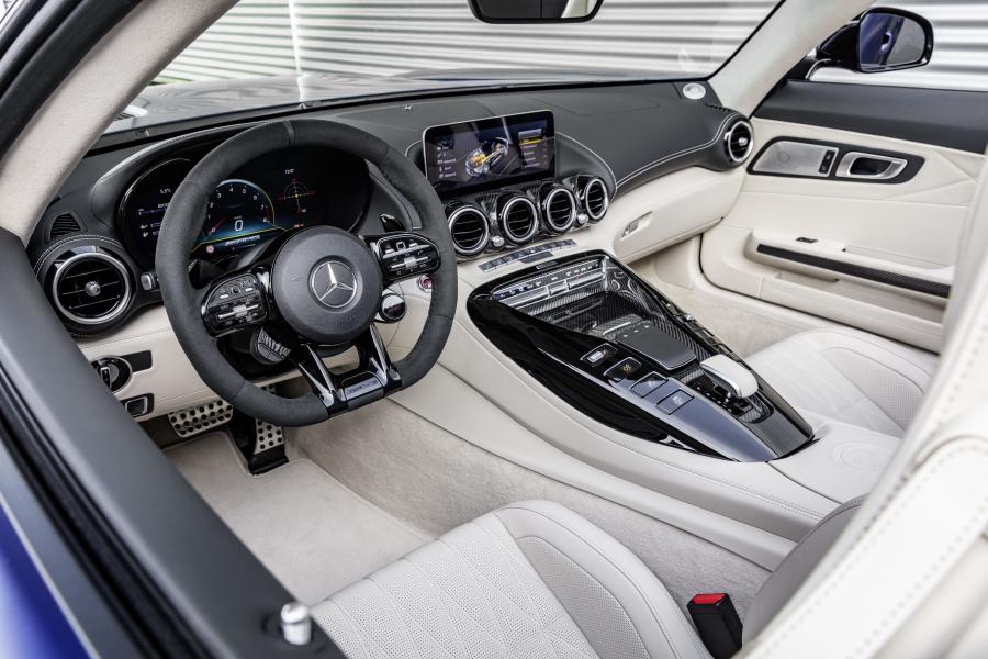 Интерьер Mercedes-AMG GT R Roadster (R190) 2019 года  (WW) (фото 19 из 42)